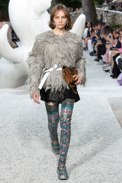 Look 54